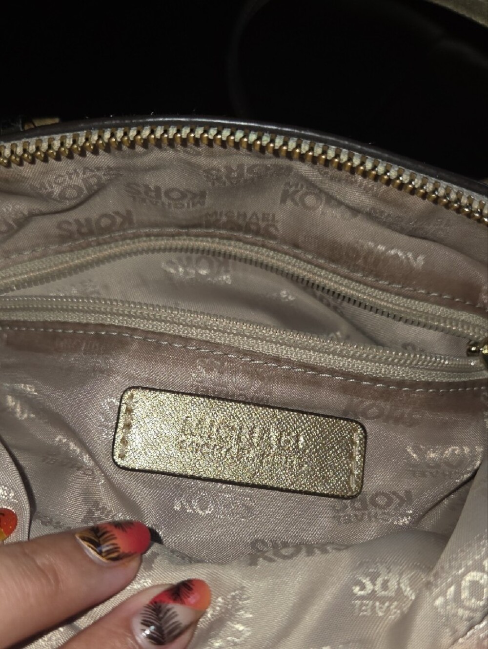 Michael Kors Emmy Small dome satchel EUC - Picture 8 of 15